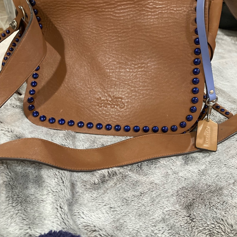 Coach Dakota 1941 with rivets